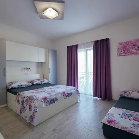 M&s Appartement Podstrana